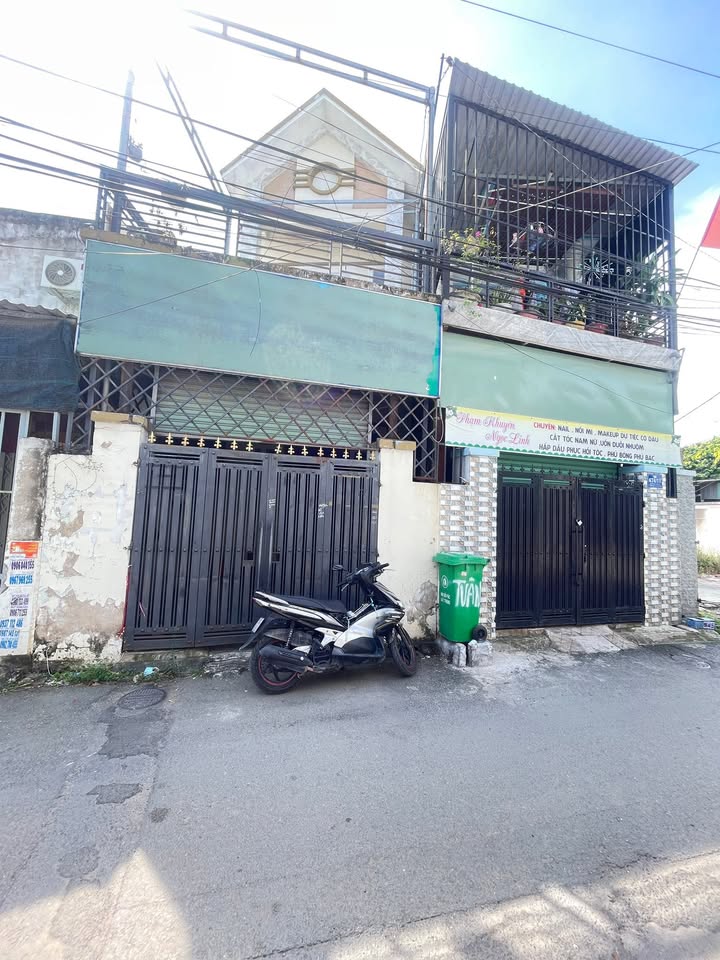 Nhà bán Dĩ An 73,7m² giá 3,95 tỷ - Đường nhựa thông tứ phía