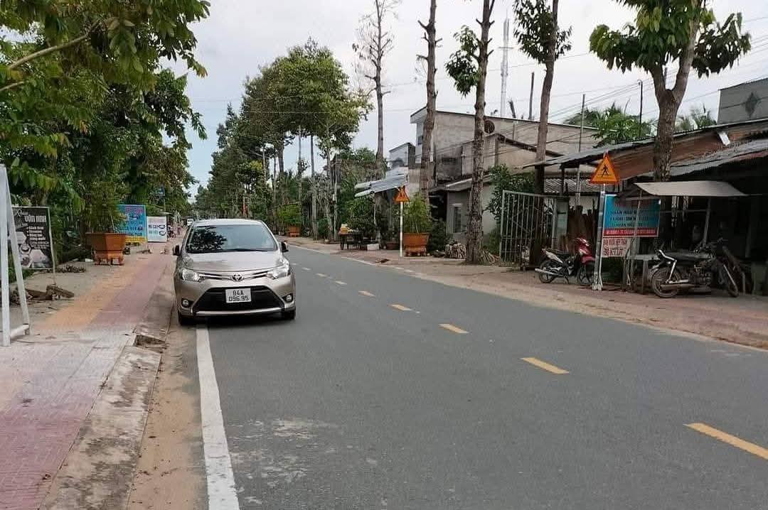 Nhà nghỉ 7 phòng tại Tiểu Cần 245m² giá 1.15 tỷ - Đầu tư sinh lời ngay!