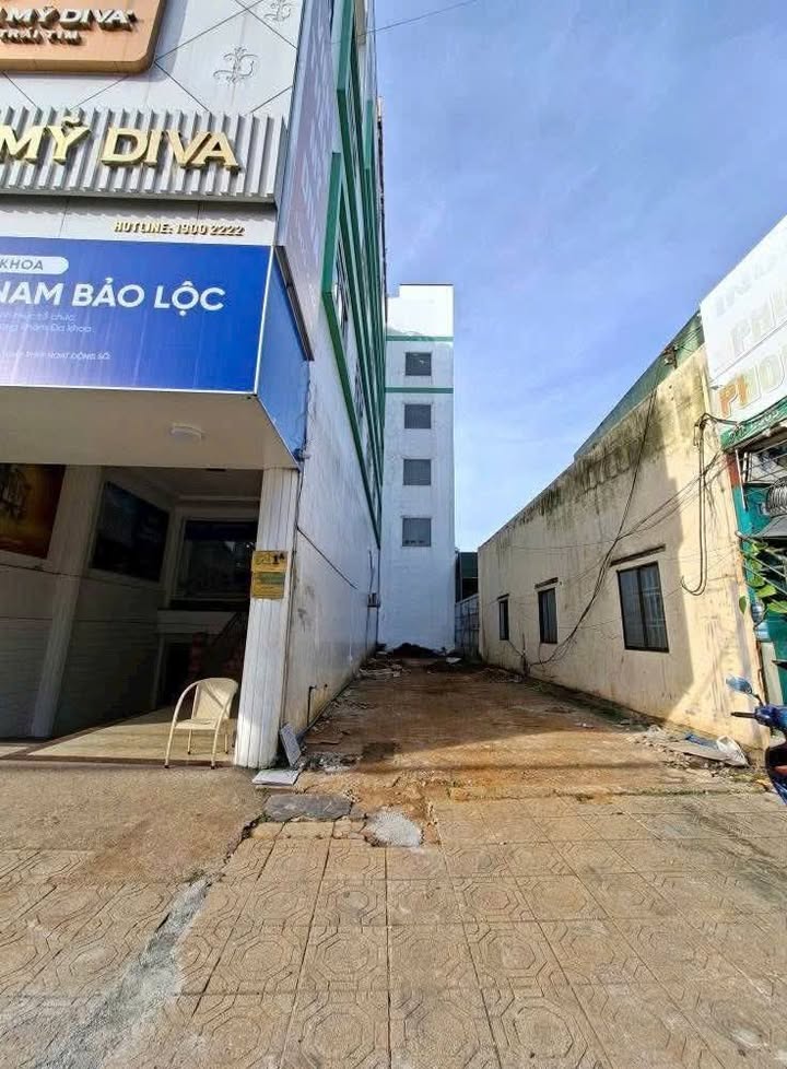 Đất mặt tiền Trần Phú, Bảo Lộc 112m² giá 12.5 tỷ - Kinh doanh sầm uất ngay trung tâm!