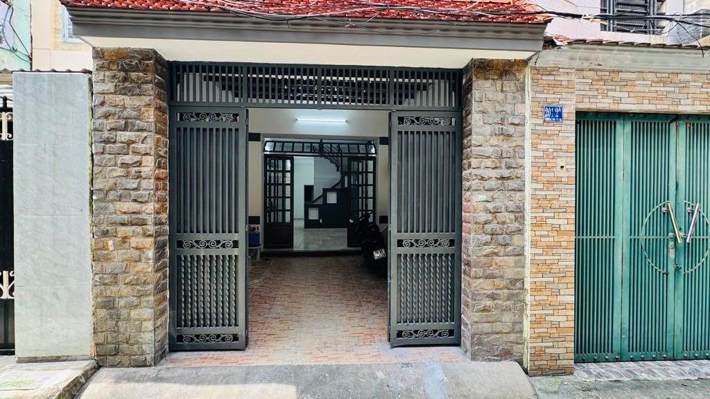 Nhà phố Dương Bá Trạc, Quận 8, 64m² - Sổ hồng hoàn công 2025, an ninh tốt!