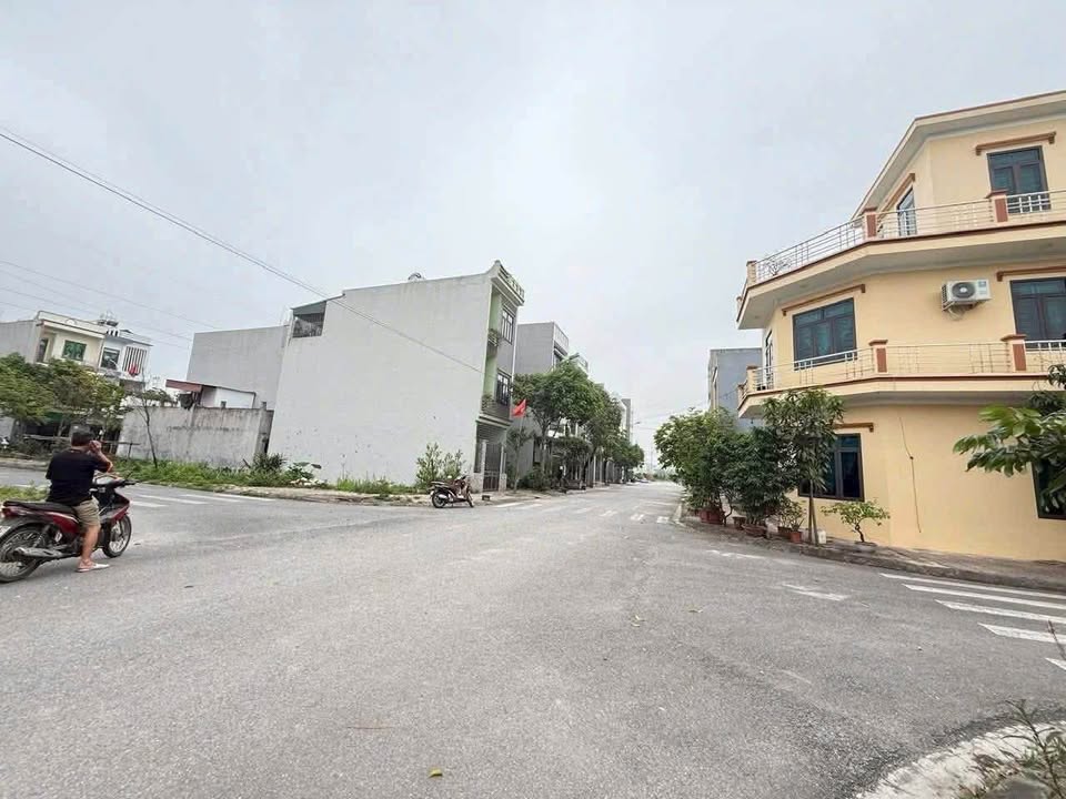 Đất nền lô góc Khu O TĐC 26Ha Phú Xuân 81,3m² giá 3 tỷ - Vị trí đẹp gần công viên!