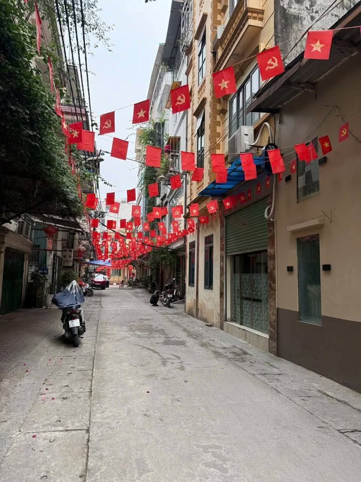 Nhà riêng Ba Đình 50m² giá 12.75 tỷ - Ô tô vào tận nơi!