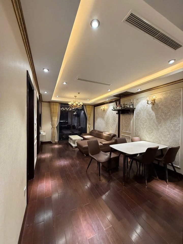 Căn hộ Hc Golden City Long Biên 3PN/2VS giá 17 triệu - Đầy đủ nội thất, chỉ việc dọn vào!