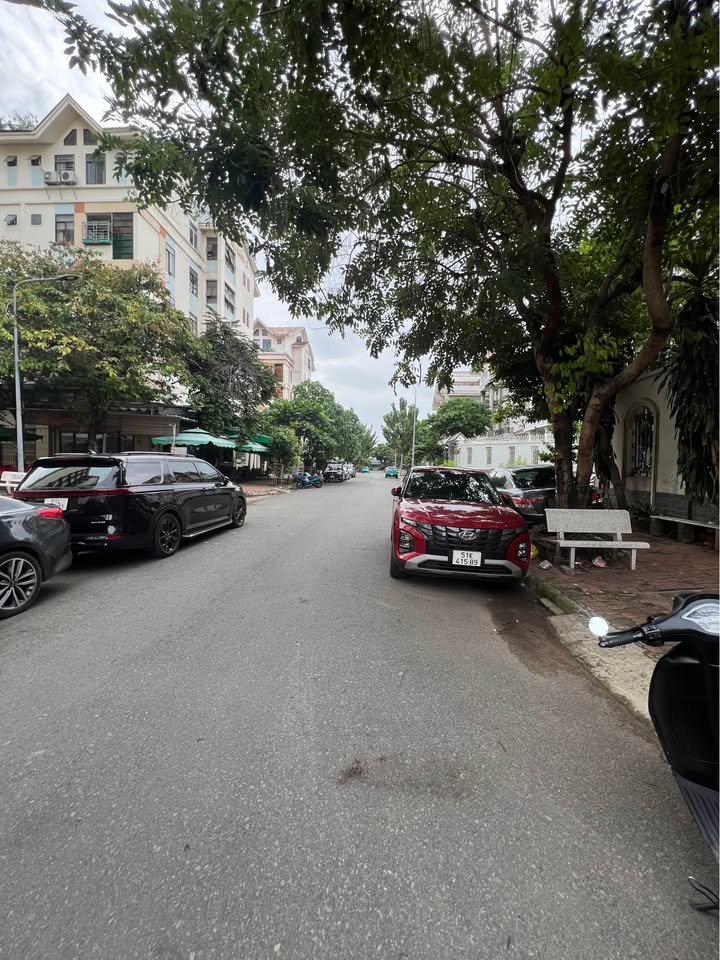 Biệt thự Nam Long Trần Trọng Cung, Q7 192m² giá 27 tỷ - Thiết kế hiện đại, vị trí đắc địa!