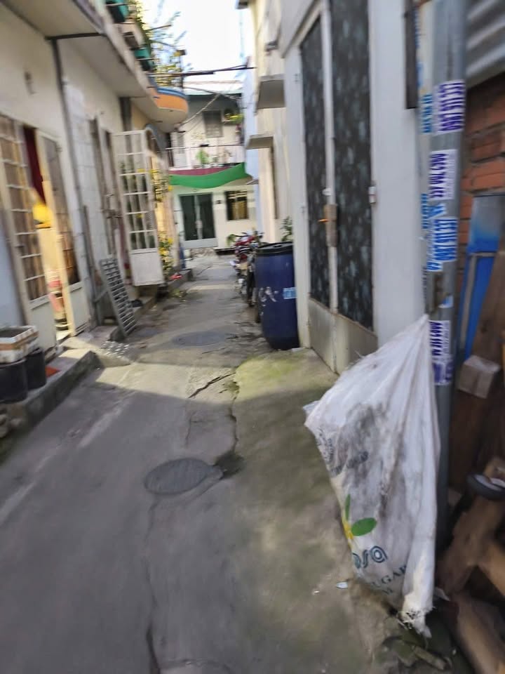 Nhà riêng Lái Thiêu 30m² giá chỉ 1.4 tỷ - Sổ hồng riêng, gần chợ!