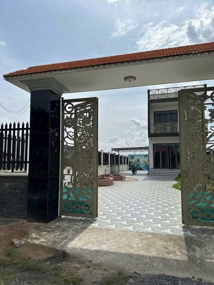 Biệt thự vườn Hòa Khánh, Đức Hòa 462m² chỉ 2,8 tỷ - Không thể bỏ lỡ!