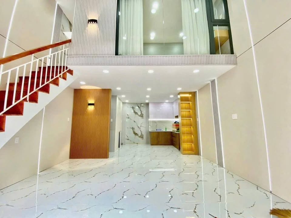 Nhà phố Trung Mỹ Tây 40m² giá 3.29 tỷ - Nhà mới đón Tết, tặng nội thất!