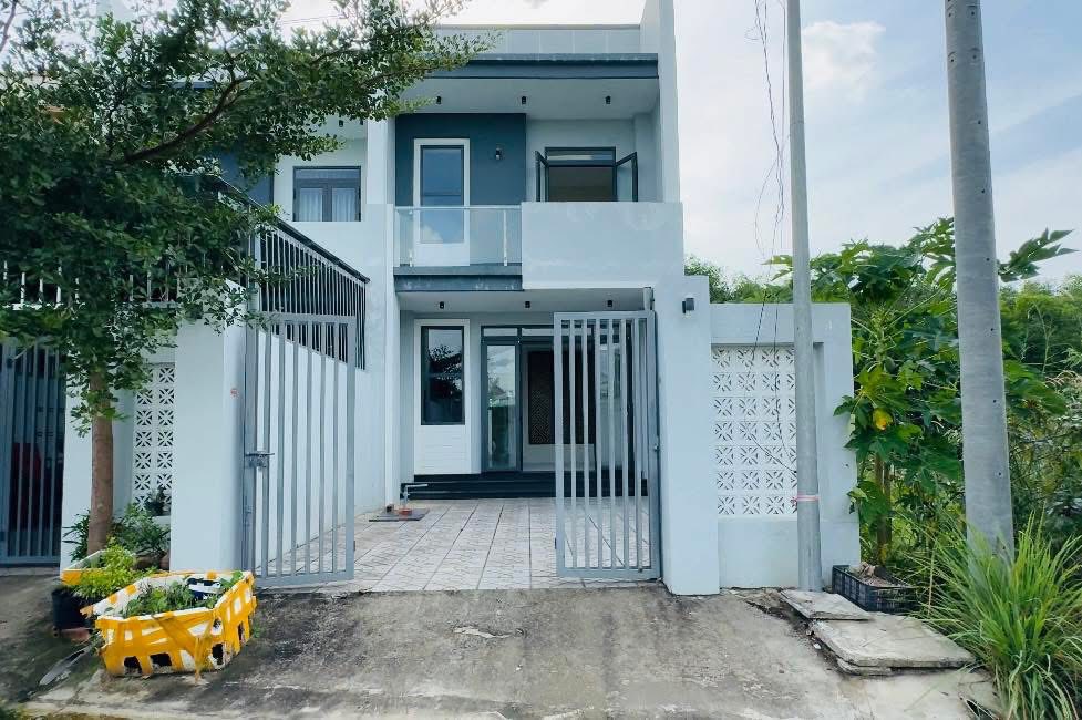 Nhà riêng 1 trệt 1 lầu tại Tây Ninh 120m² giá 1.15 tỷ - Thiết kế hiện đại, view núi đẹp!