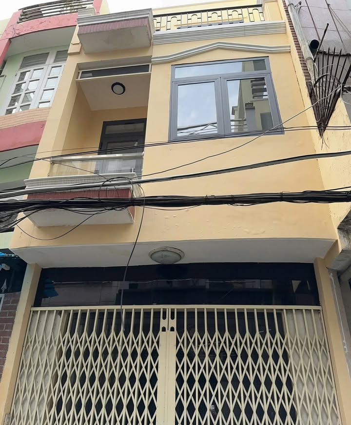 Nhà hẻm Nguyễn Kim, quận 10, 3.5m x 10.5m - Khám phá không gian sống lý tưởng!