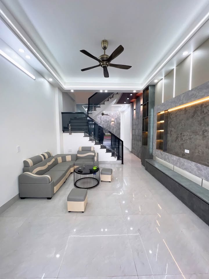 Nhà 3 tầng mặt đường Đỗ Nguyễn Sáu, Trường Thi, Ninh Bình - Giá 3.62 tỷ, sẵn sàng giao dịch!