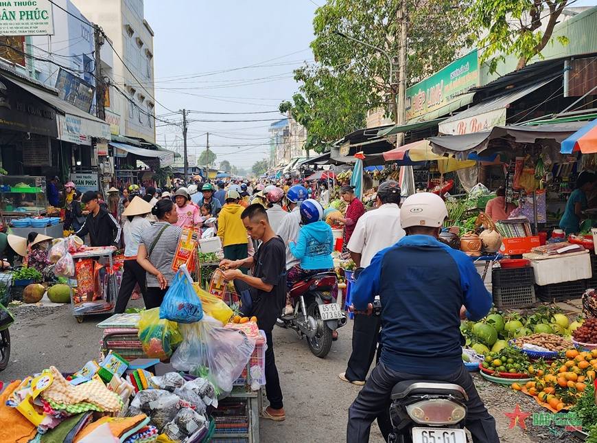 FrontHouse ngay Chợ Cây Quéo, Bình Thạnh 50m² giá 4.5 tỷ - Mặt tiền kinh doanh sầm uất!