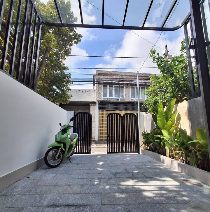 Nhà mới Ngô Quyền, Rạch Giá, 118m² giá 2.39 tỷ - Thiết kế hiện đại, ôtô vào tận nhà!