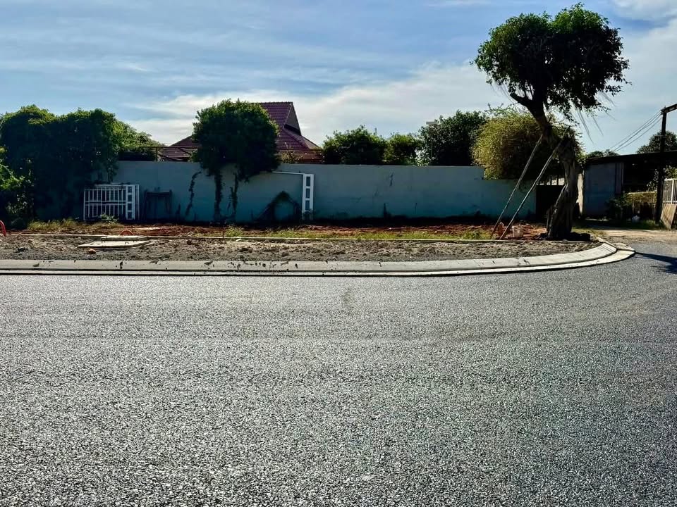 Đất mặt tiền Hồ Tràm 200m² giá chỉ 3 tỷ - Kinh doanh thuận lợi!