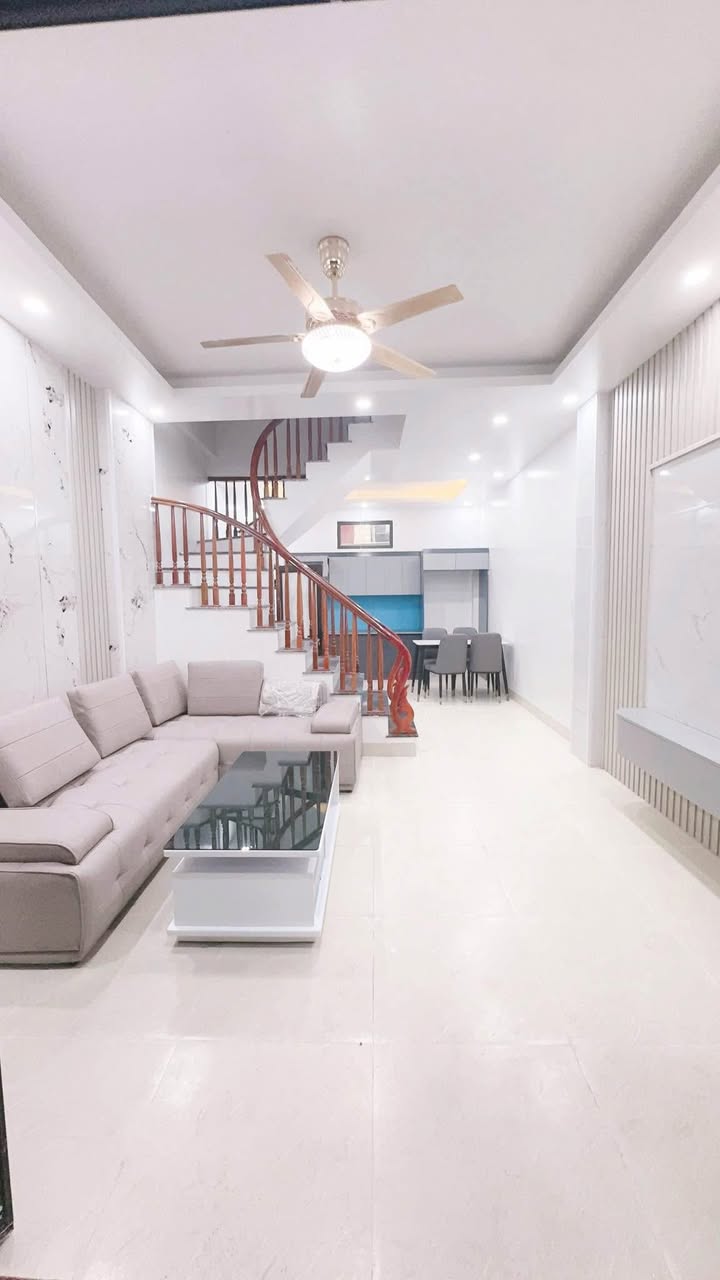 Nhà Phường Tiền Phong, TP Thái Bình 35m² giá 2.15 tỷ - Ở ngay, thuận tiện!