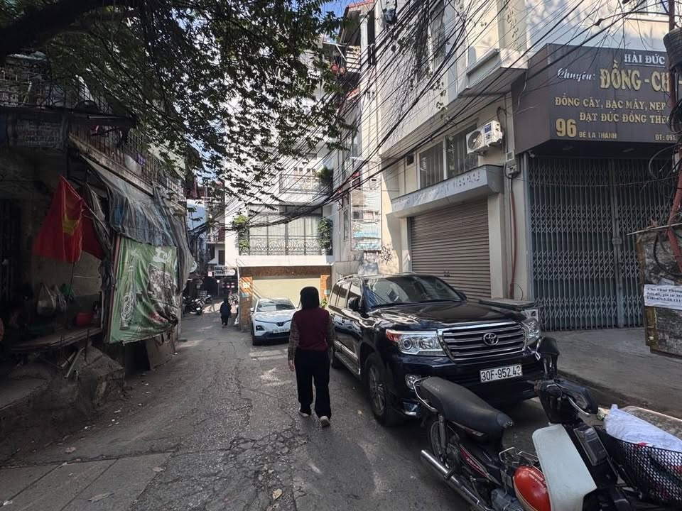 Nhà riêng 39m² tại đường Trần Quý Cáp, Đống Đa - Lô góc hiếm, ô tô tránh!
