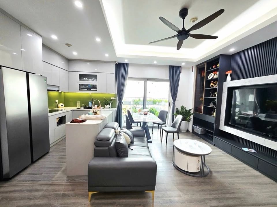 Chung cư 789 Mỹ Đình 96m² giá 8 tỷ - Full nội thất cao cấp, lô góc thoáng mát!