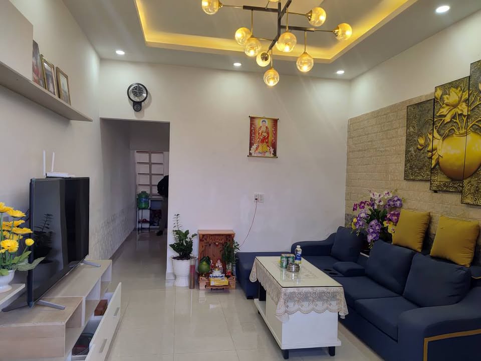 Nhà phố Xô Viết Nghệ Tĩnh Đà Lạt 90m² giá 1.85 tỷ - Đầy đủ nội thất, sẵn sàng ở ngay!