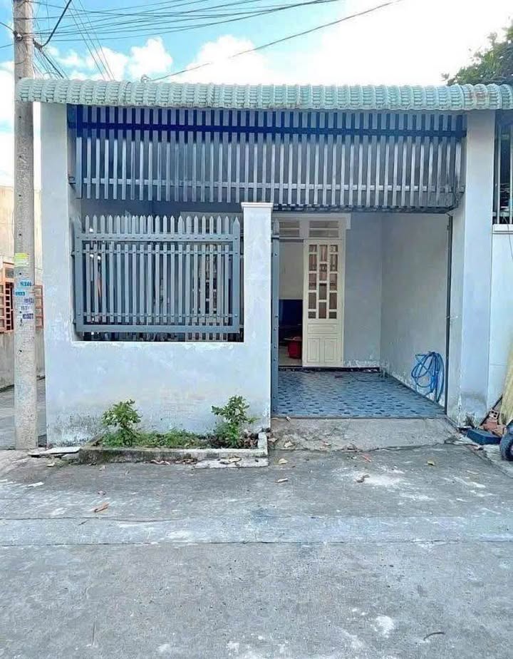 Nhà bán Bình Chánh 60m² giá 650 triệu - Pháp lý rõ ràng, tiện ích xung quanh