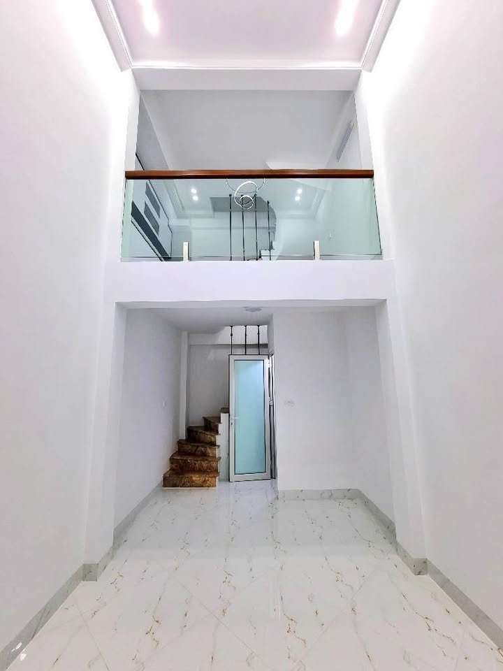 Nhà phố 72A Nguyễn Trãi, Thanh Xuân, 120m² giá 5 tỷ - Thiết kế hiện đại, tiện ích đầy đủ!