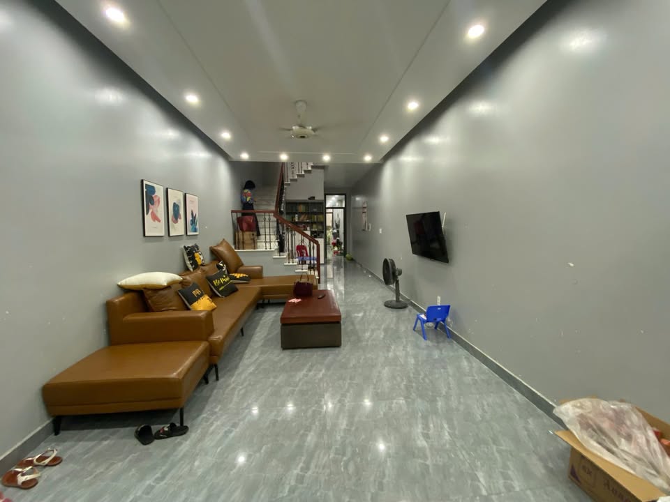 Bán nhà 4 tầng đường Quán Nam, Hải Phòng 100m² - Giá chỉ 8 tỷ!