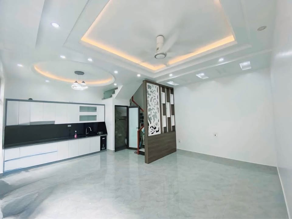 Nhà 4 tầng độc lập Cát Bi Hải Phòng 40m² giá 3,95 tỷ - Tiện ích đầy đủ, phù hợp an cư!