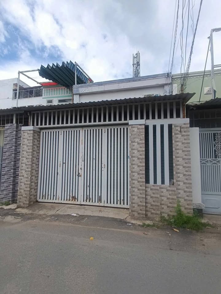 Nhà cho thuê hẻm tải - Đường 41 Linh Đông, Thủ Đức, 100m² giá 10 triệu/tháng - Sẵn sàng vào ở!