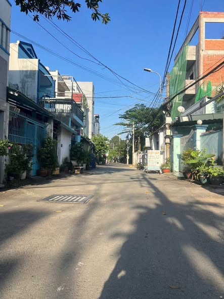 Đất mặt tiền đường 102, quận 9, 150m² giá 10.5 tỷ - Đầu tư sinh lời ngay!