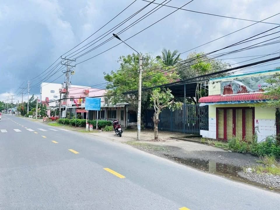 Nhà mặt tiền đường Nguyễn Văn Cừ Nối Dài, Ninh Kiều, Cần Thơ, 101m² giá 3.6 tỷ - Sẵn sàng vào ở ngay!