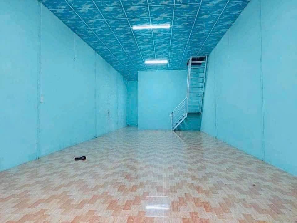 Cho thuê nhà kho KDC Hồng Loan 90m² giá 6 triệu - Không gian rộng rãi, thoáng mát!