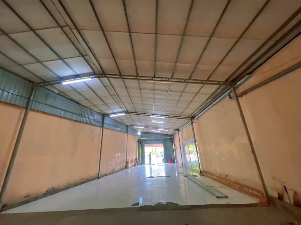 Nhà mặt tiền cho thuê tại 213 Lê Hồng Phong, Trà An 250m² - Vị trí đắc địa cho kinh doanh!