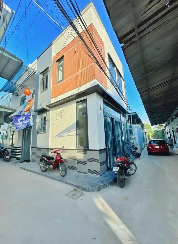 Nhà mới đẹp 43.7m² giá 2.29 tỷ - Full nội thất, vào ở ngay!