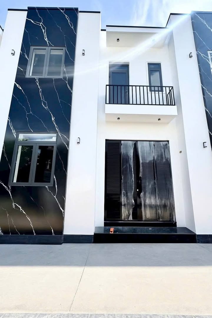 Nhà trệt lầu hoàn công 2PN hẻm 71 Lê Hồng Phong 40m² giá 2.1 tỷ - Tiện nghi đầy đủ, hỗ trợ vay ngân hàng!