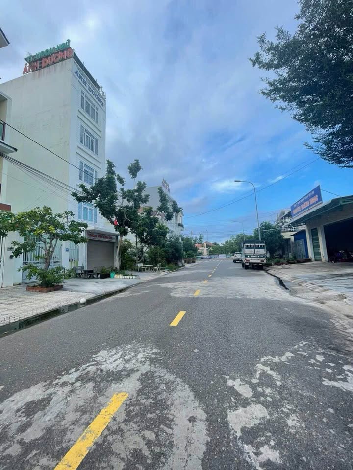 Đất mặt tiền Hoàng Tích Trí, Phan Thiết 100m² giá 3.65 tỷ - Cơ hội đầu tư sinh lời!