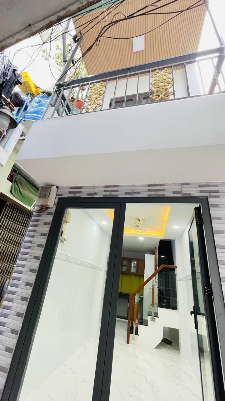 Nhà phố 3 tầng Bùi Thế Mỹ, Tân Bình 14m² giá 2 tỷ - Sổ hồng riêng, thương lượng