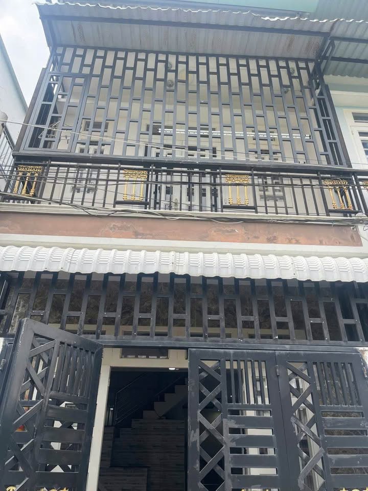 Nhà đẹp 1 trệt 1 lầu tại phường Tam Phú, Thủ Đức, 40m² giá 2,3 tỷ - Sổ hồng chính chủ!