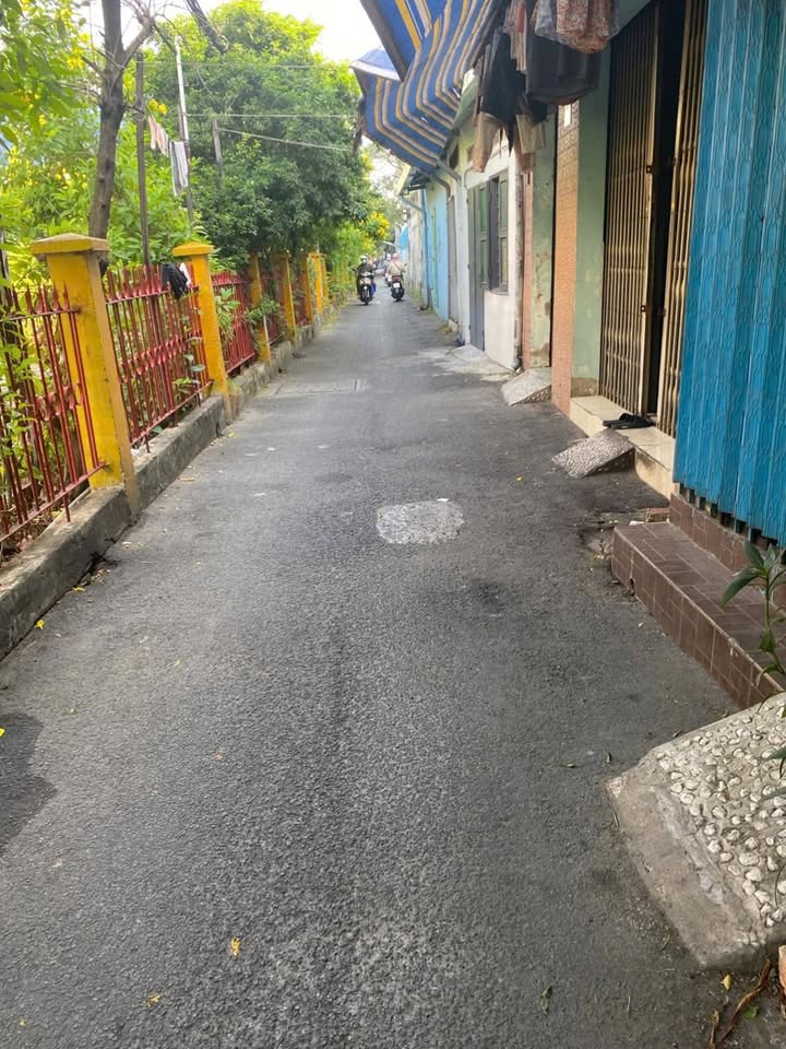 Nhà mặt tiền đường Trần Hữu Trang, Phú Nhuận 22m² giá 2 tỷ - Đầu tư sinh lời ngay!