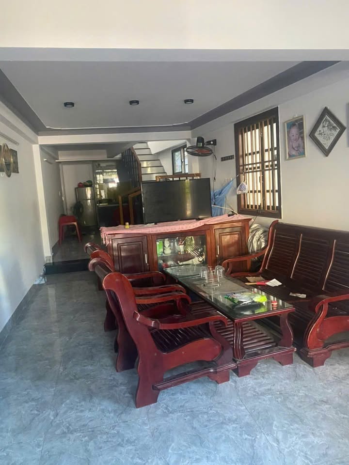 Nhà mặt tiền Đinh Tiên Hoàng, Hội An 85m² - Vị trí kinh doanh sầm uất!