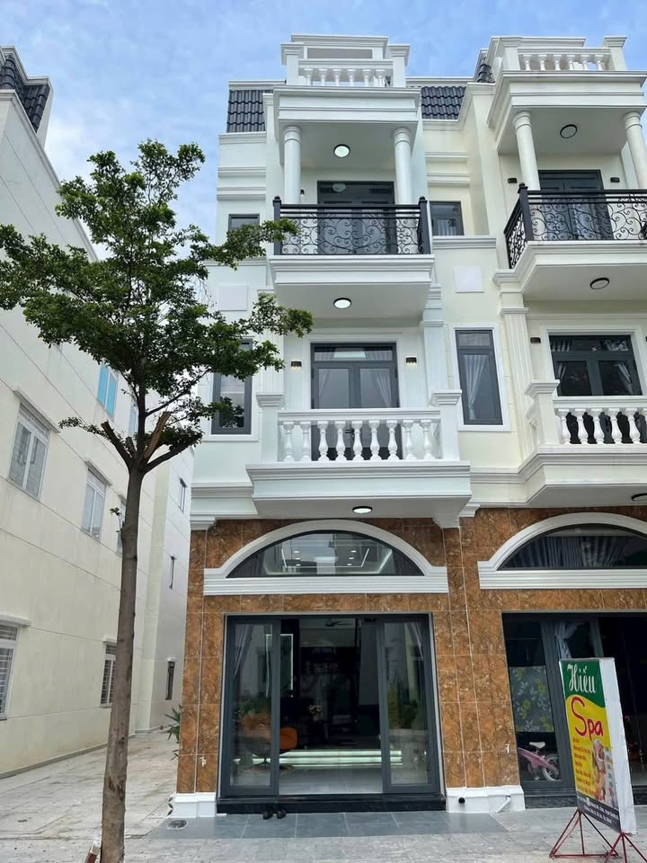 Nhà góc thông thoáng Tân Đông Hiệp 60m² giá thỏa thuận - Thiết kế đẹp, sang trọng!