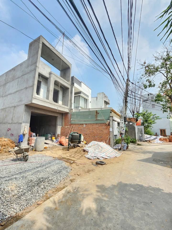 Nhà 1 Trệt 1 Lầu Tại Tân Đông Hiệp 129.8m² giá 5.5 tỷ - Kinh Doanh Tốt