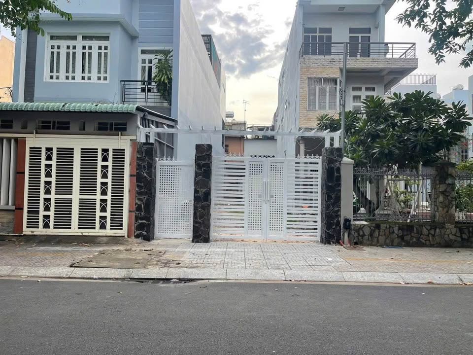 Lô đất mặt tiền đường Nguyễn Trãi, Bà Rịa 125m² giá 5.9 tỷ - Chính chủ bán gấp!