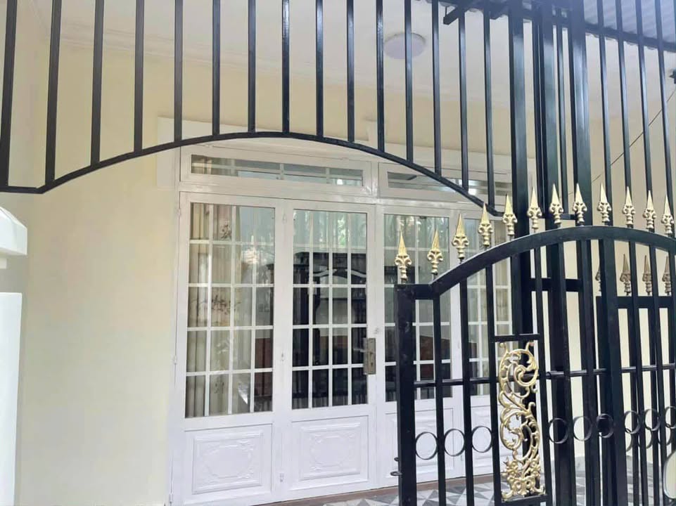 Nhà mới xây 60m² tại Đà Lạt giá 2.2 tỷ - Bán gấp, hẻm xe hơi