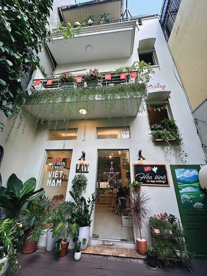 Cho thuê mặt bằng kinh doanh Ngõ 1x Lạc Trung, Hai Bà Trưng 130m² - Vị trí thuận lợi cho nhiều loại hình dịch vụ!