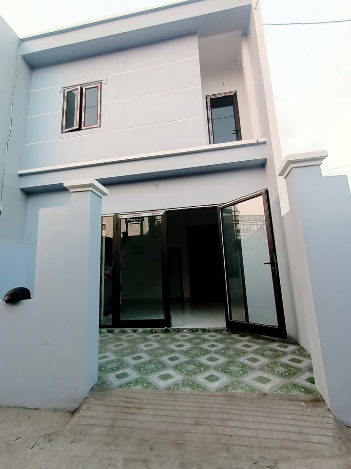 Nhà 2 tầng Cẩm Sơn 50m² giá 1.3 tỷ - Ô tô đỗ tận cửa!