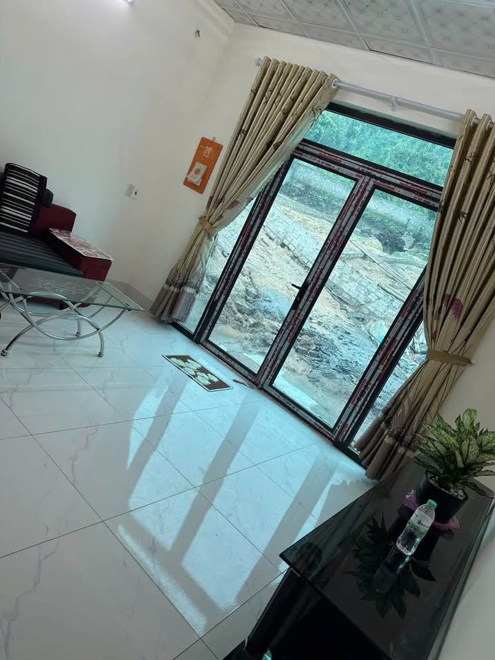 Nhà riêng Cẩm Sơn (Cửa Ông) 75m² chỉ 580 triệu - Nhà mới thơm mùi sơn!