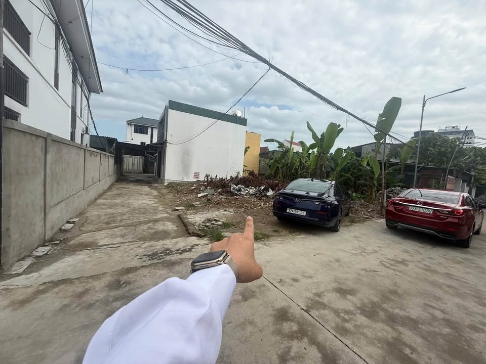 Đất Hưng Đông 100m² giá 3.5 tỷ - Đường 72M, Dân cư đông đúc!