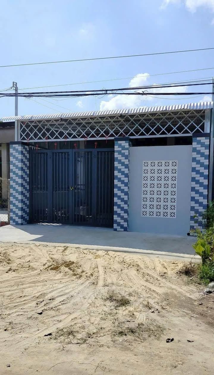 Nhà hẻm 58 Trần Phú, Long Hoa, 168m² giá 1.3 tỷ - Hướng Đông, tặng máy lạnh