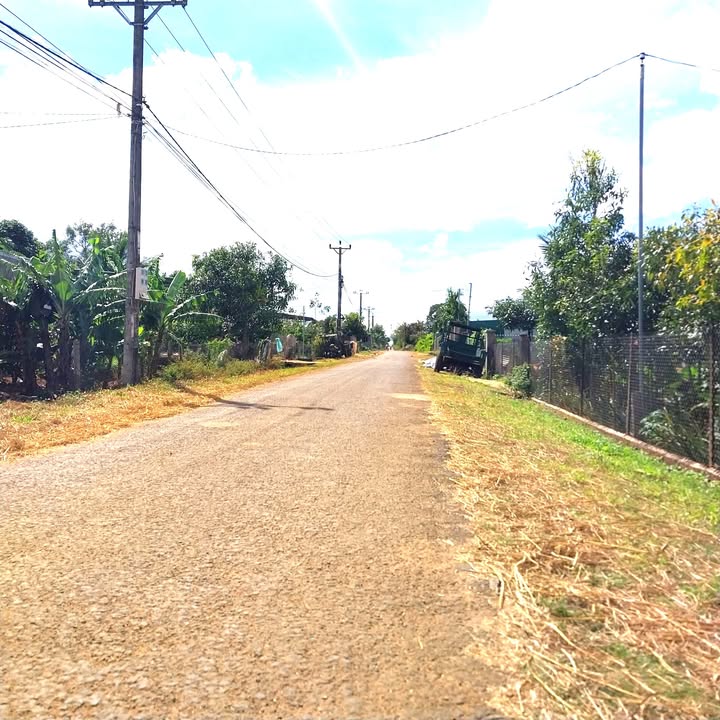 Đất ở Ia Hrung 200m² giá chỉ 3xx triệu - Cơ hội đầu tư tốt!