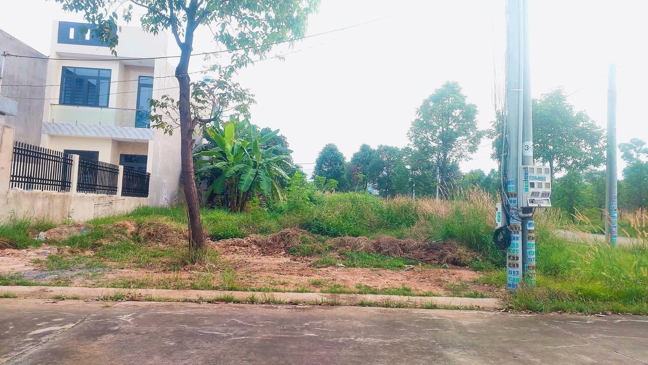 Đất nền Thới Hòa, Bến Cát 200m² giá tốt - Lô góc sát vòng xoay Ecolakes!