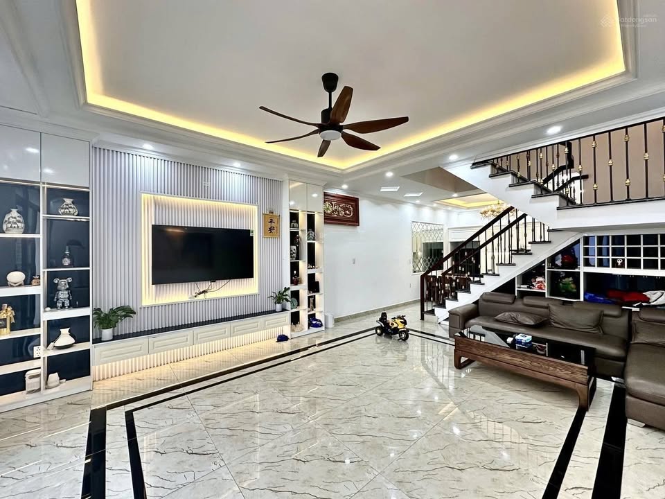 Nhà đẹp đường Thiên Lôi, Vĩnh Niệm 75m² giá 6.68 tỷ - Ô tô đỗ cửa ngay!