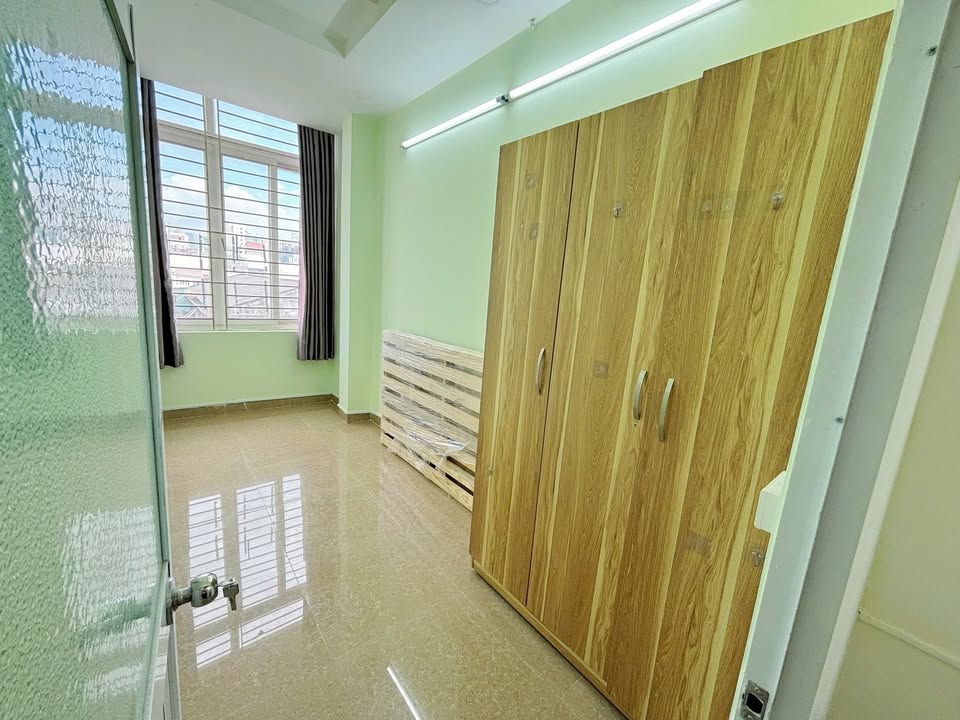 Phòng cho thuê tại 209 Lê Văn Sỹ, Quận 3 - Không gian thoáng đãng, giá tốt!